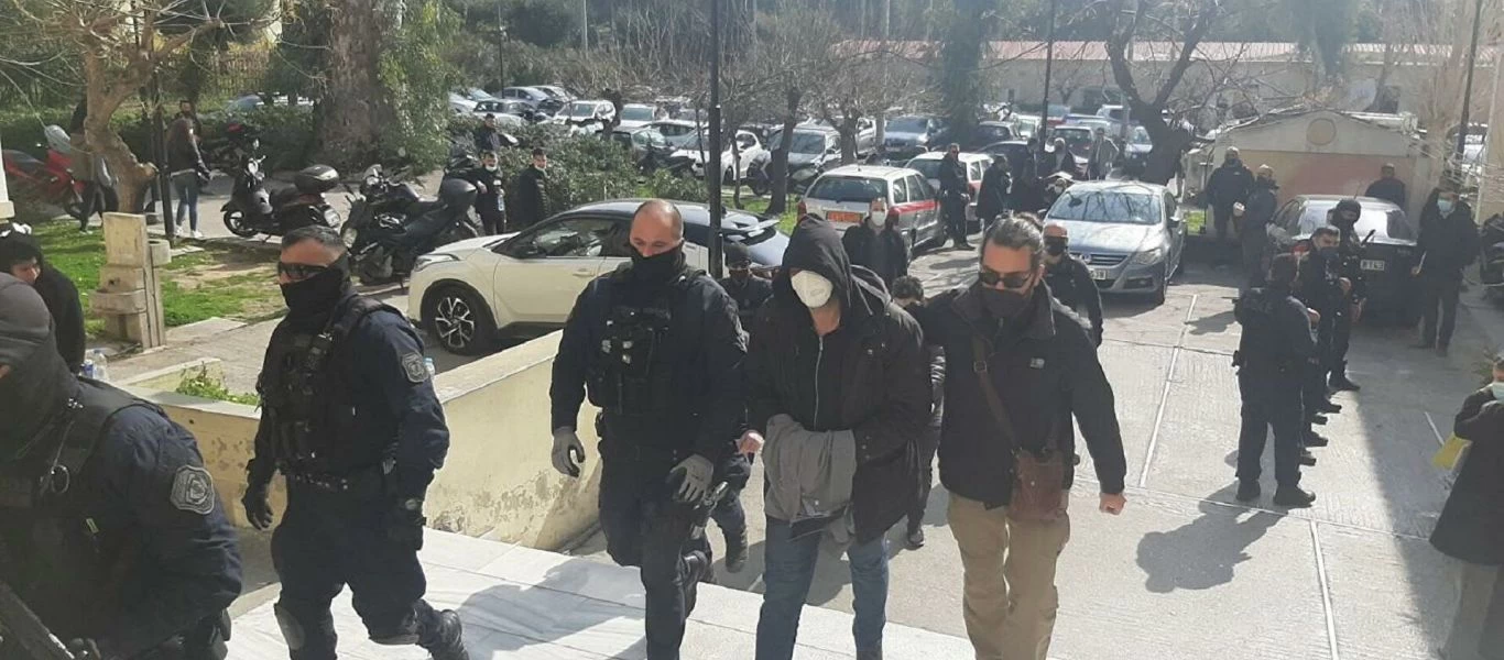 Θάνατος 40χρονου στο Μενίδι: Δίωξη για θανατηφόρα σωματική βλάβη στον αστυνομικό - Ξέσπασαν οι συγγενείς